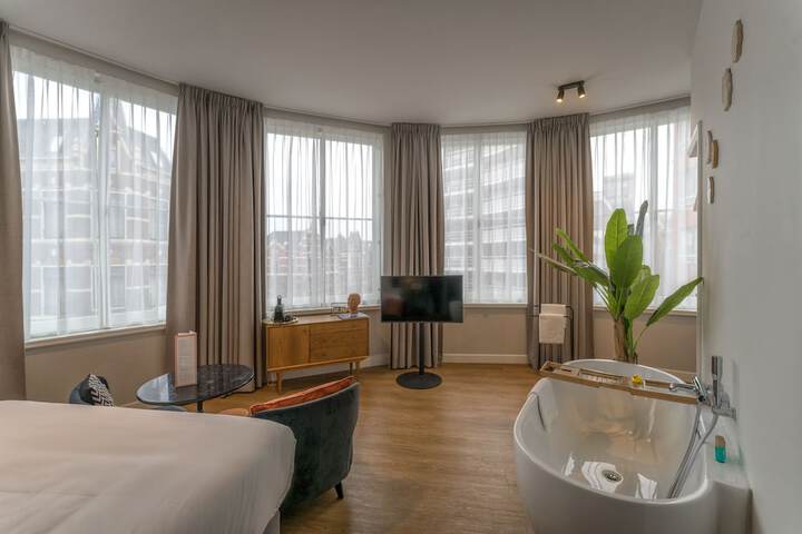 Room 26 of 62