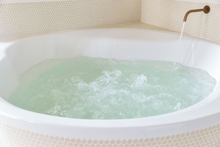 Hot Tub 50 of 71