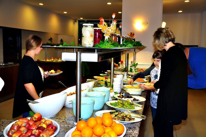 Dining 42 of 67