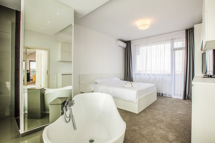 Room 34 of 45