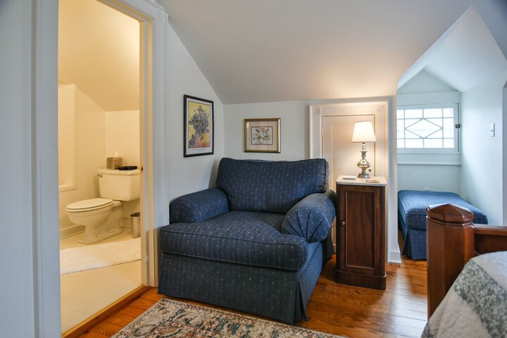 Room 20 of 71