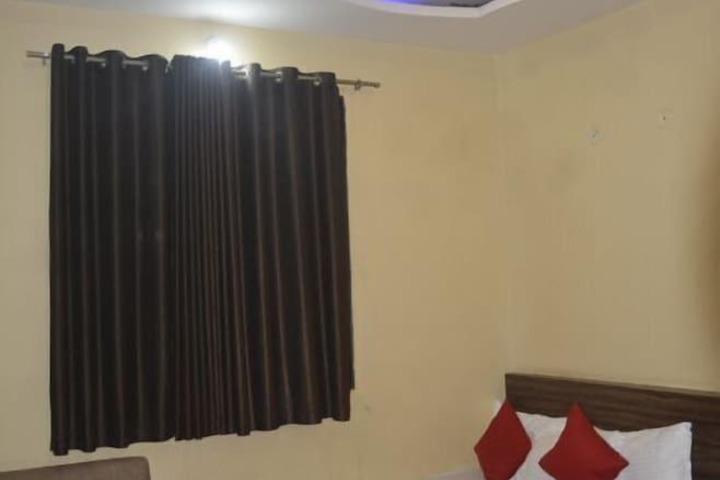 Room 7 of 20