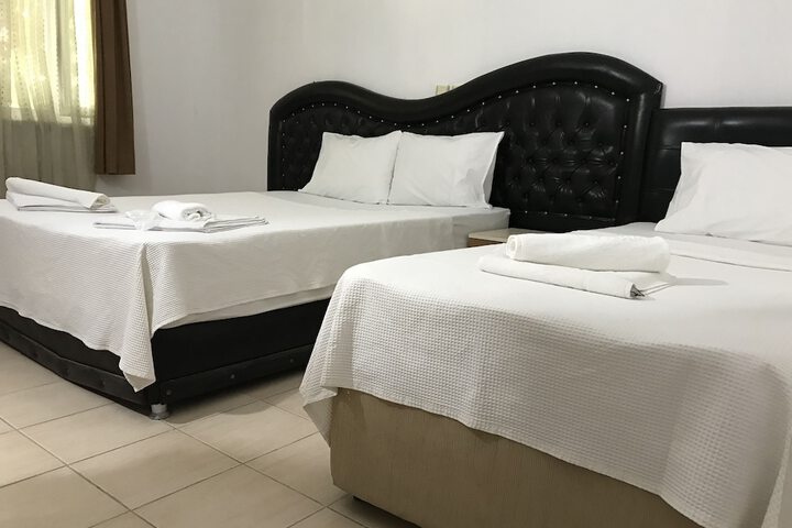 Room 5 of 50