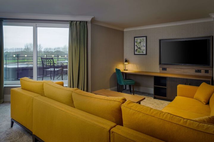 Room 56 of 204