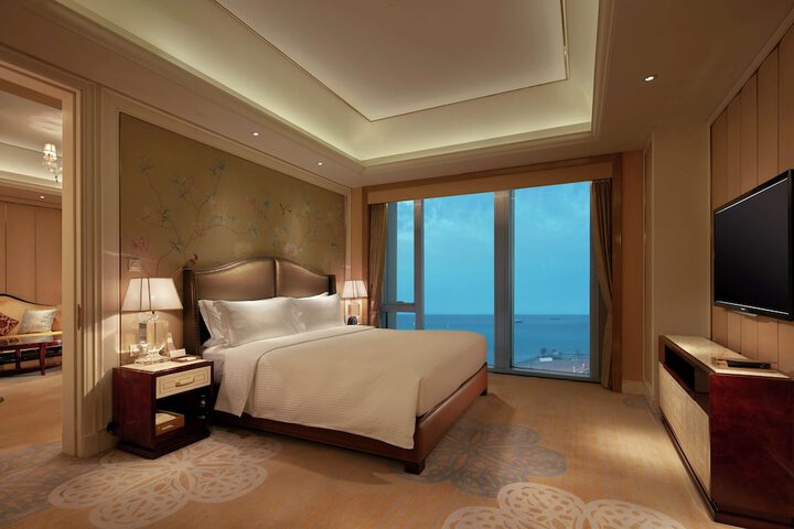 Room 26 of 68