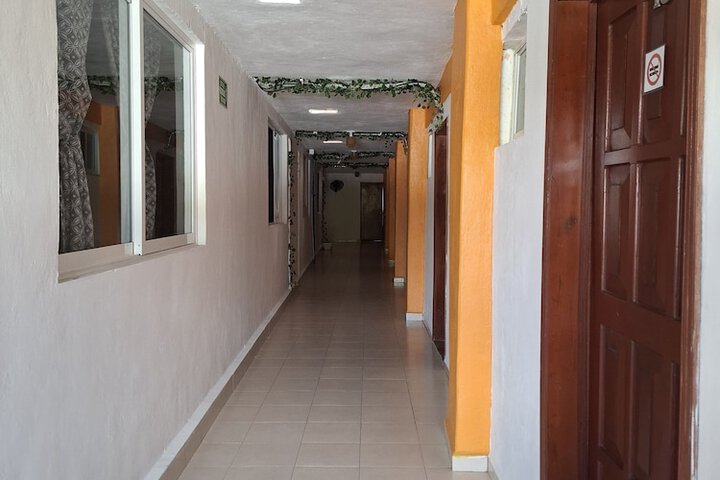 Ballroom/Hall 22 of 32