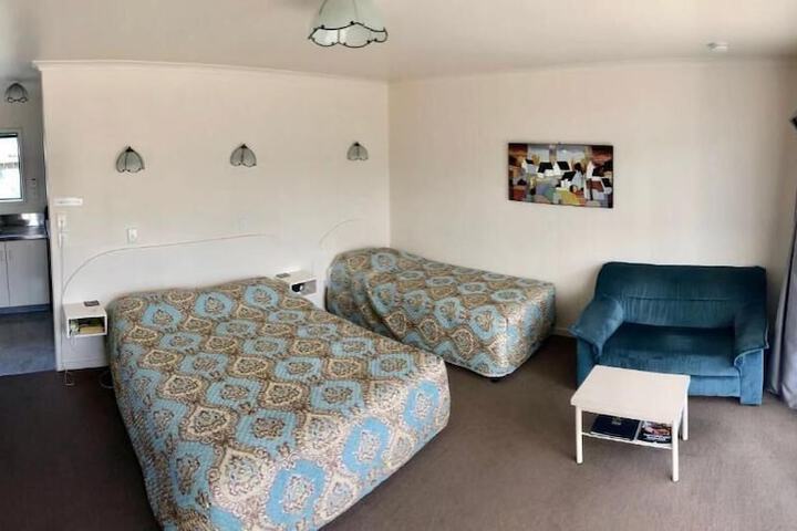 Room 9 of 34