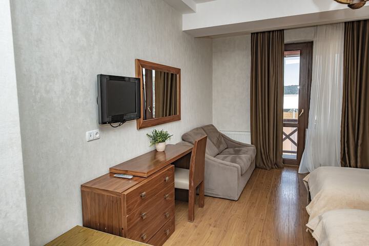 Room 40 of 93