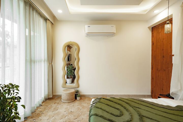 Room 3 of 35