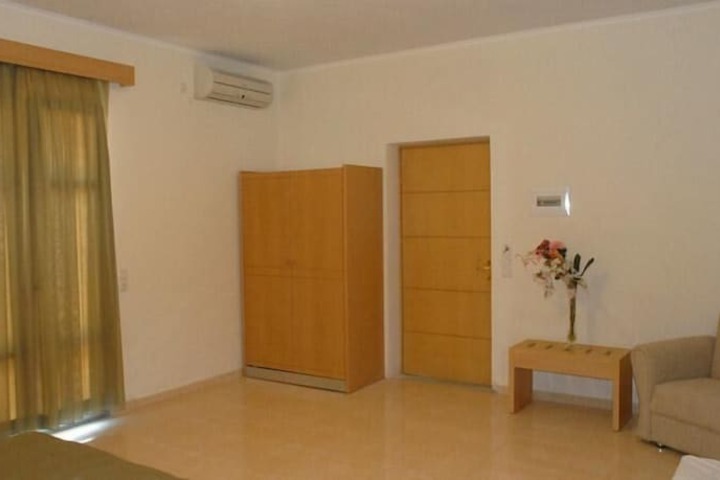 Room 21 of 41