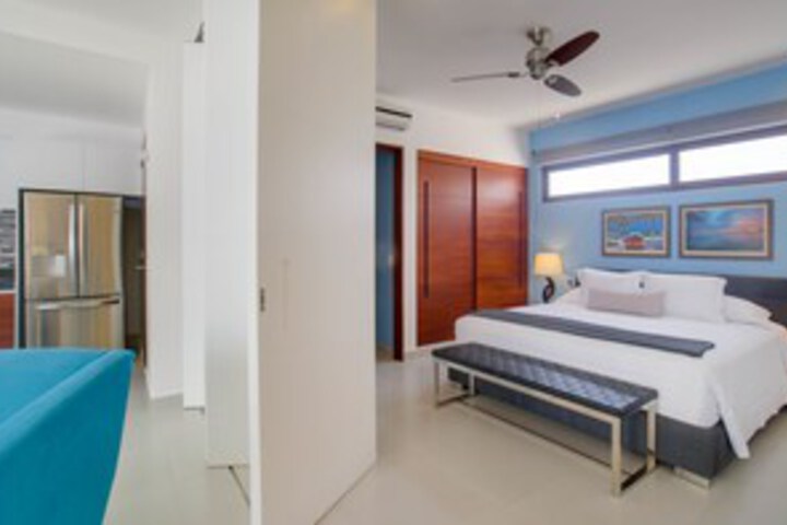 Room 34 of 42