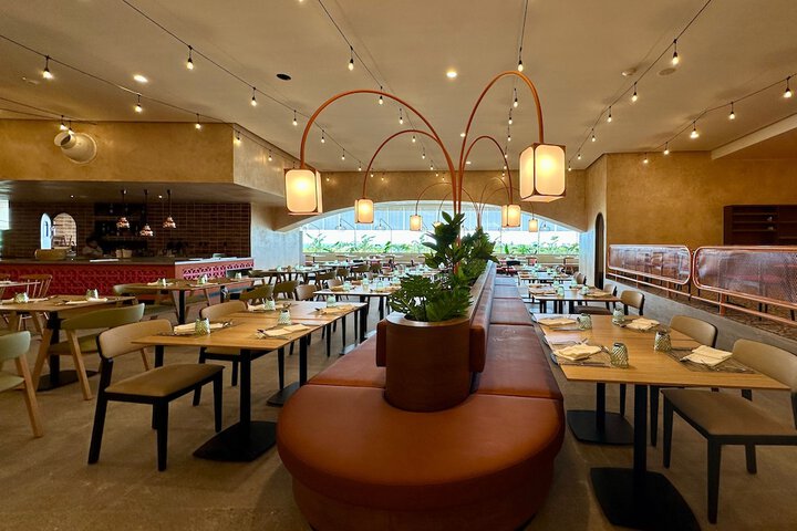 Dining 106 of 209