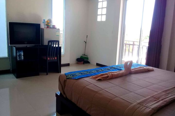 Room 21 of 32