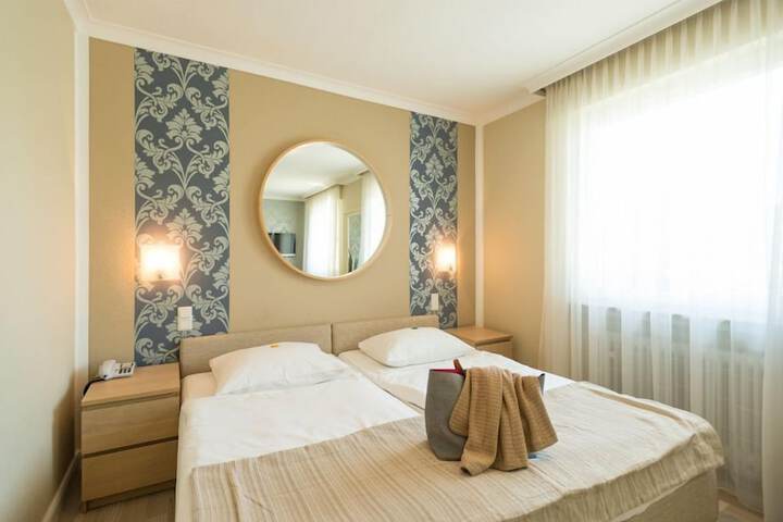 Room 4 of 51