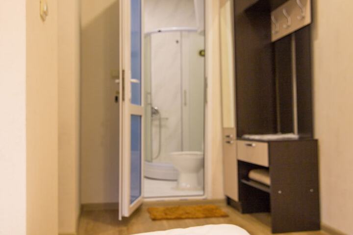 Room 22 of 26