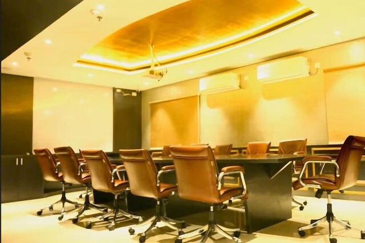 Business Center 125 of 130