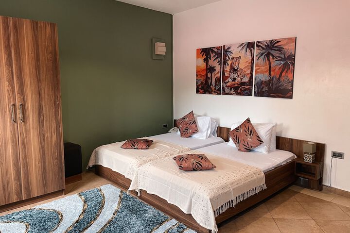 Room 15 of 23