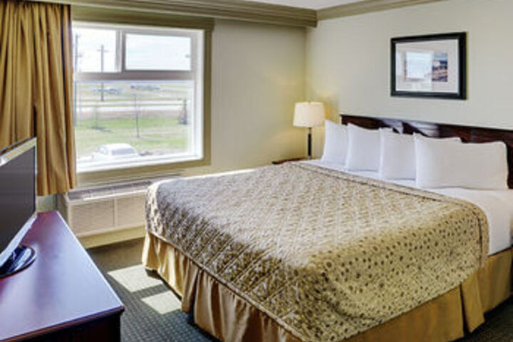Room 6 of 18
