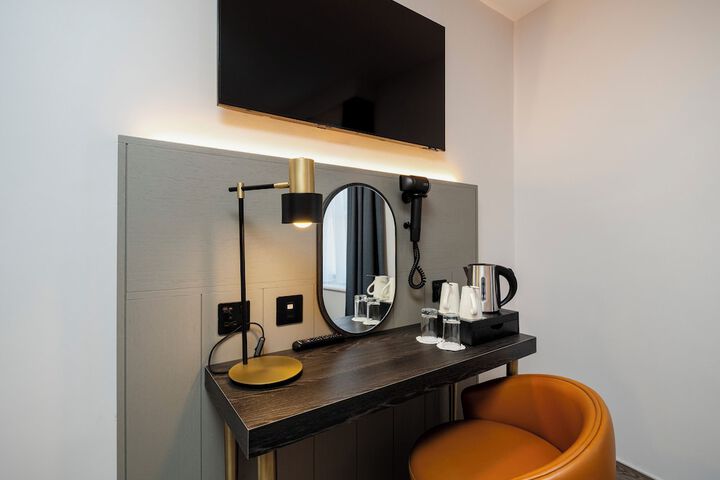 In-room business center