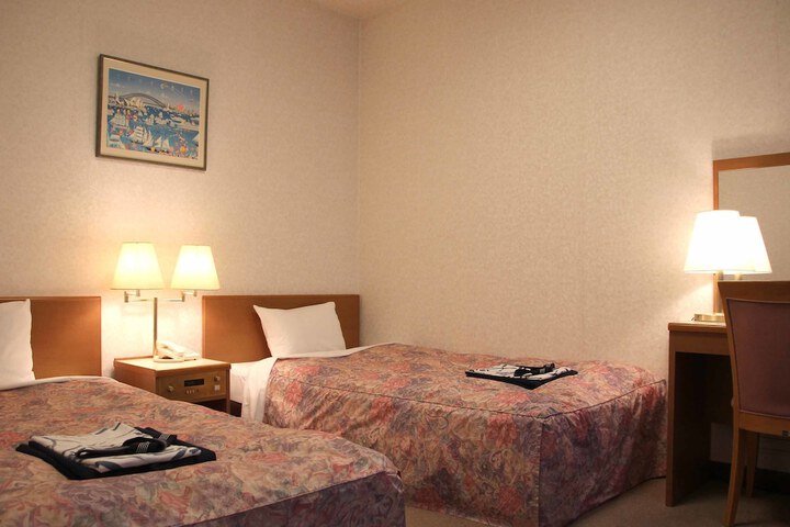 Room 8 of 29