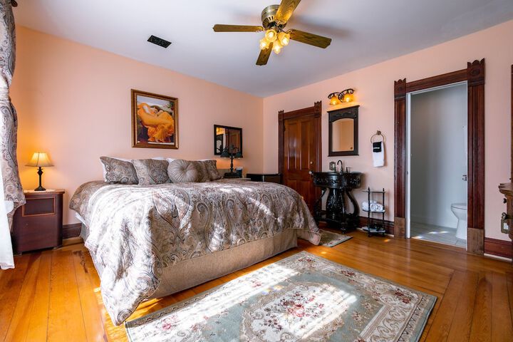 Room 20 of 124