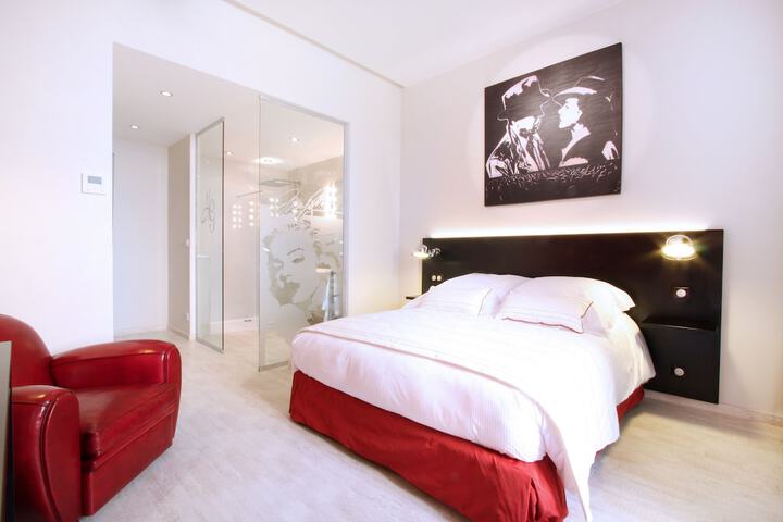 Room 7 of 41