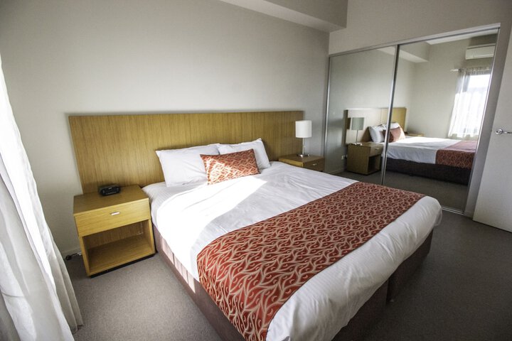 Room 5 of 25
