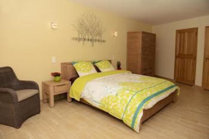 Room 13 of 22