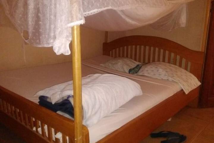 Room 8 of 15