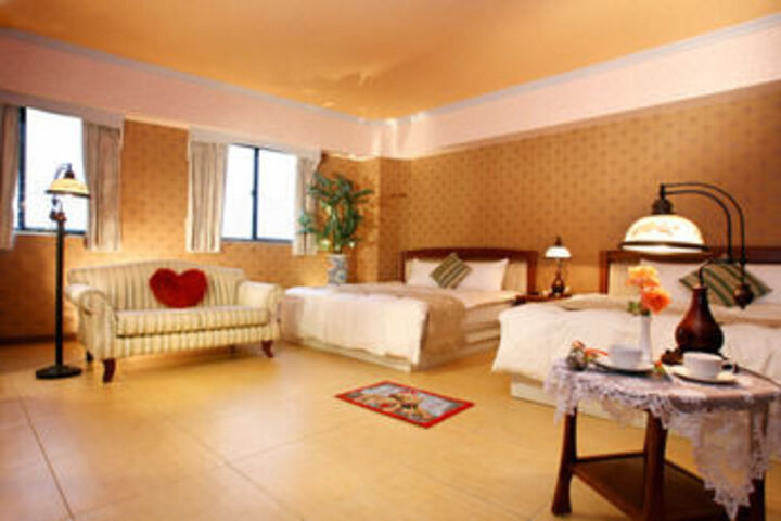 Room 12 of 15