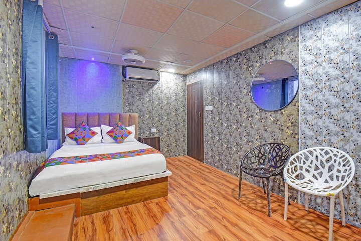 Room 8 of 26