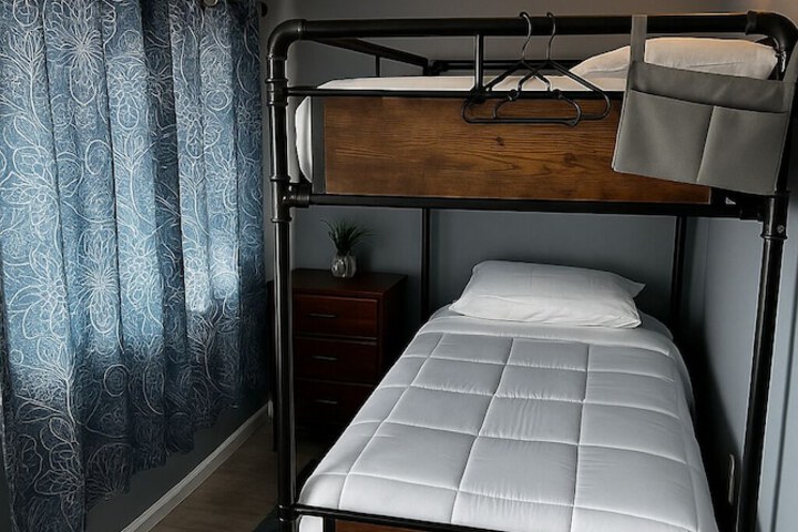 Room 7 of 24