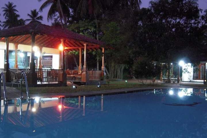 Pool 33 of 57