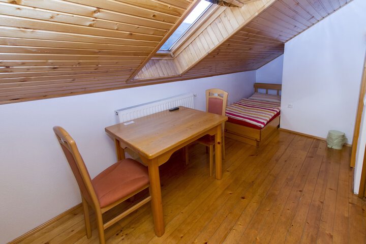 Room 13 of 49