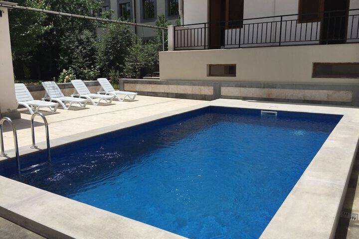 Pool 35 of 42