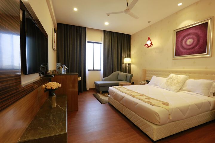 Room 4 of 54