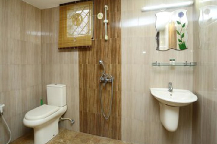 Room 2 of 25