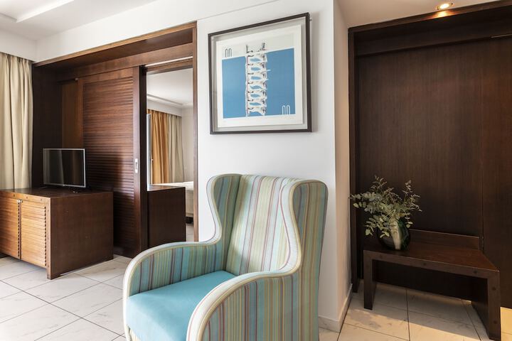 Room 21 of 74