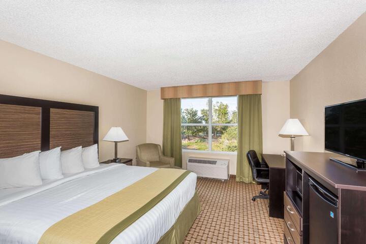 Standard | King Bed (16 of 17)