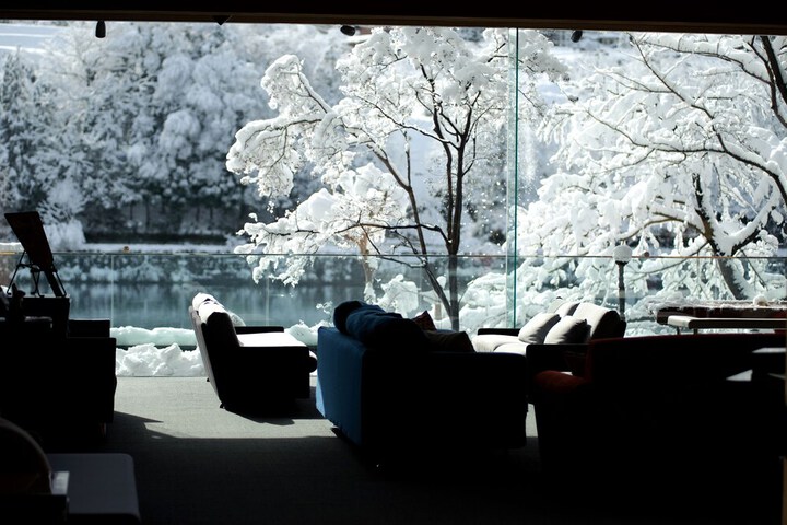 Entrance & Lobby