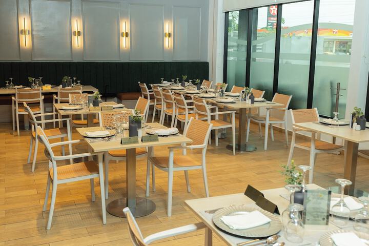 Dining 115 of 152