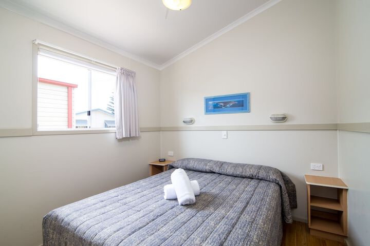 Room 6 of 32