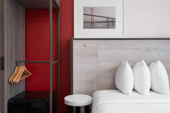 Room 5 of 30