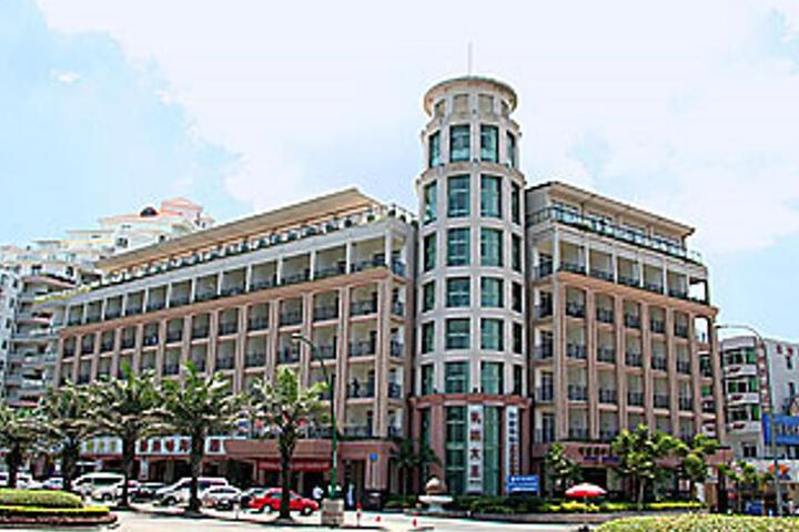 Hotel 2 of 32