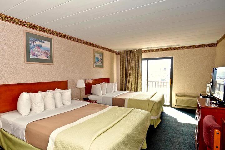 1 King Bed (6 of 12)