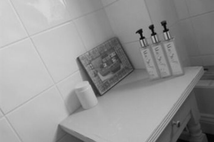 Room 3 of 17