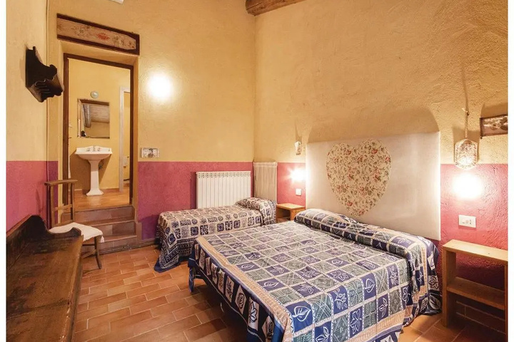 Room 6 of 21