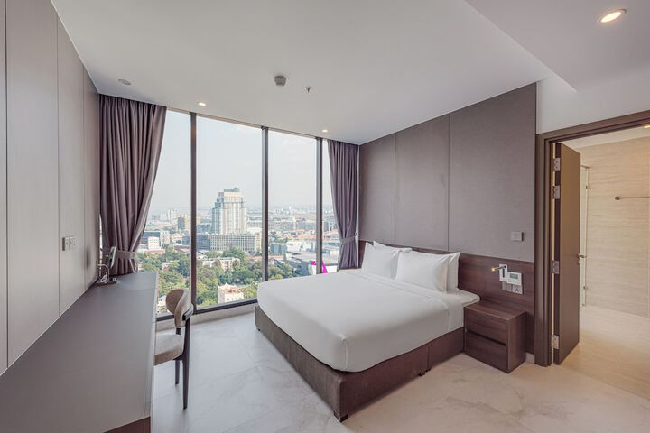 Room 9 of 79