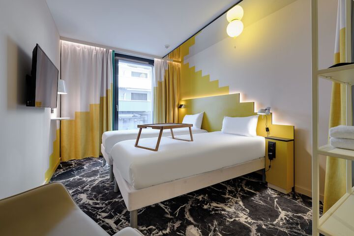 Room 29 of 87