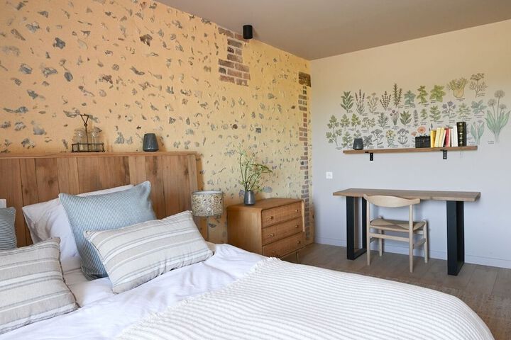 Room 5 of 25